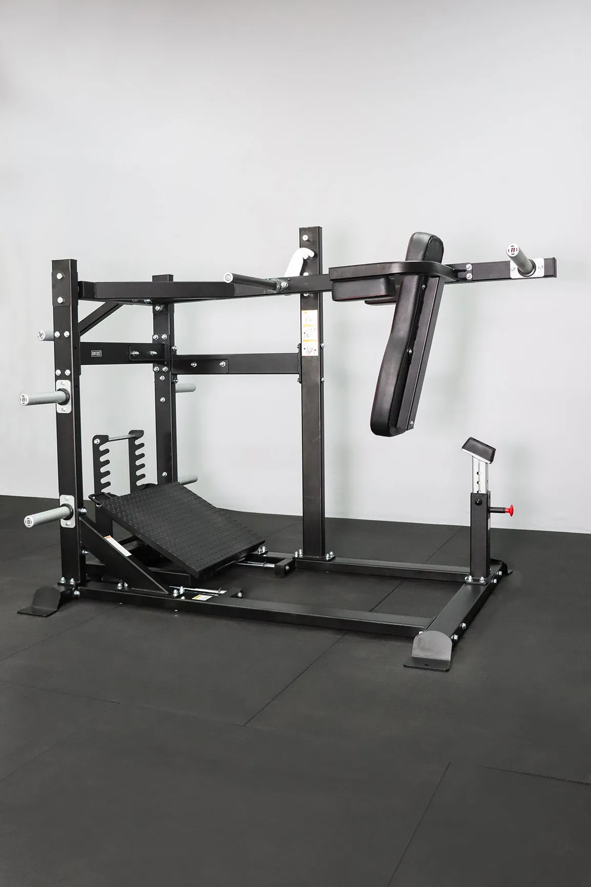 Body Iron Commercial Pendulum Squat Machine