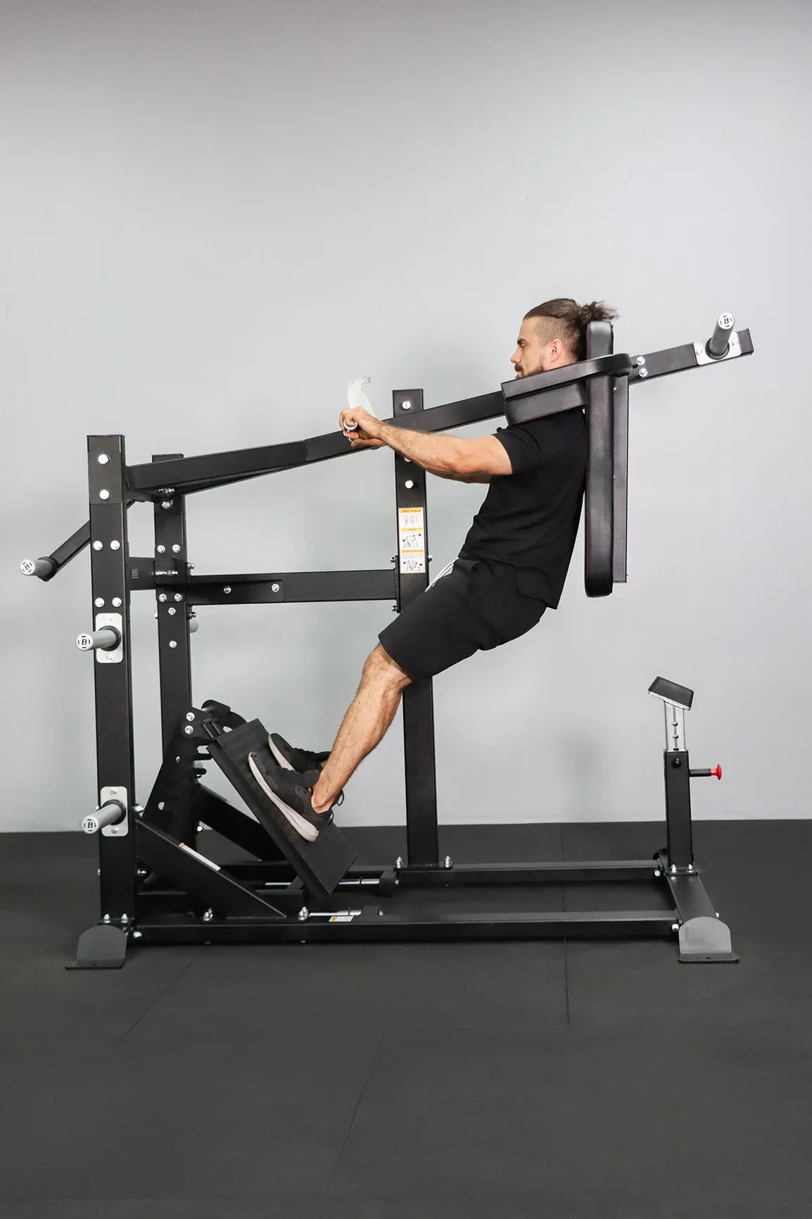 Body Iron Commercial Pendulum Squat Machine